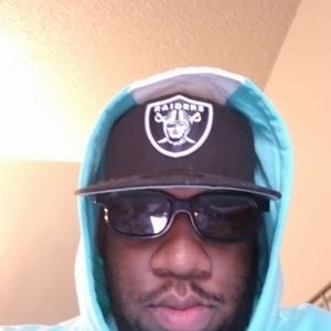 Meet your Posher, Leroy